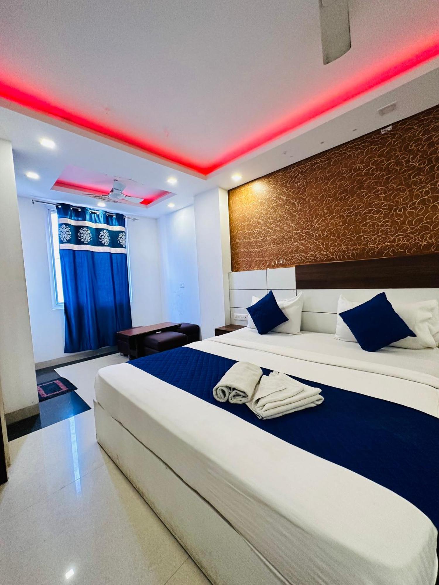 Airport Hotel Mayank Residency Yeni Delhi Dış mekan fotoğraf