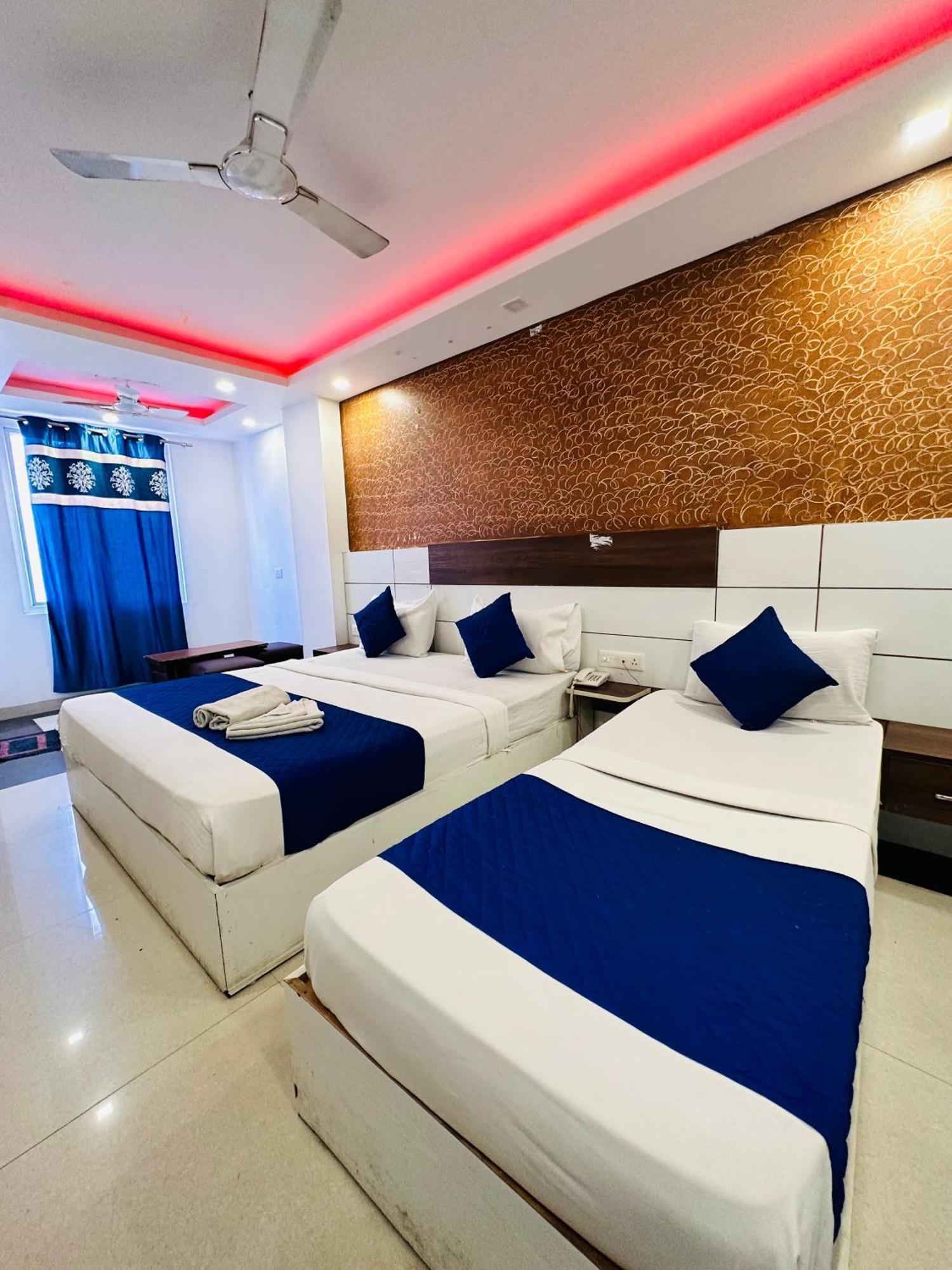 Airport Hotel Mayank Residency Yeni Delhi Dış mekan fotoğraf