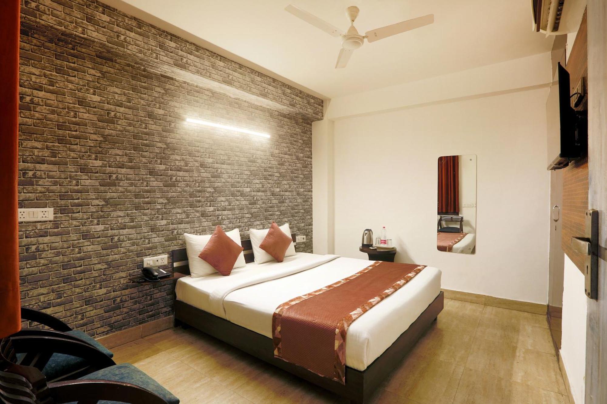 Airport Hotel Mayank Residency Yeni Delhi Dış mekan fotoğraf