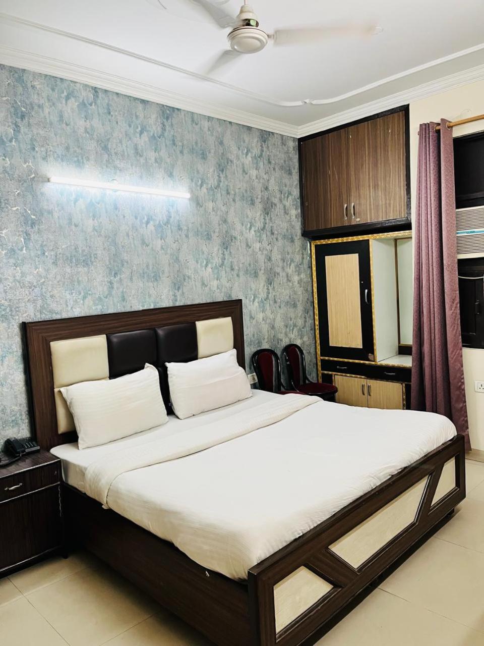 Airport Hotel Mayank Residency Yeni Delhi Dış mekan fotoğraf